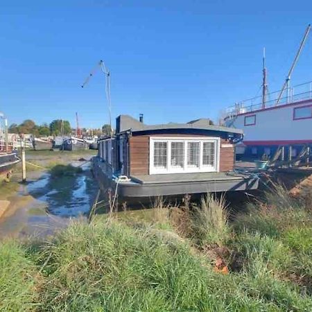 Toosey Lass - St Osyth Creek Saint Osyth المظهر الخارجي الصورة