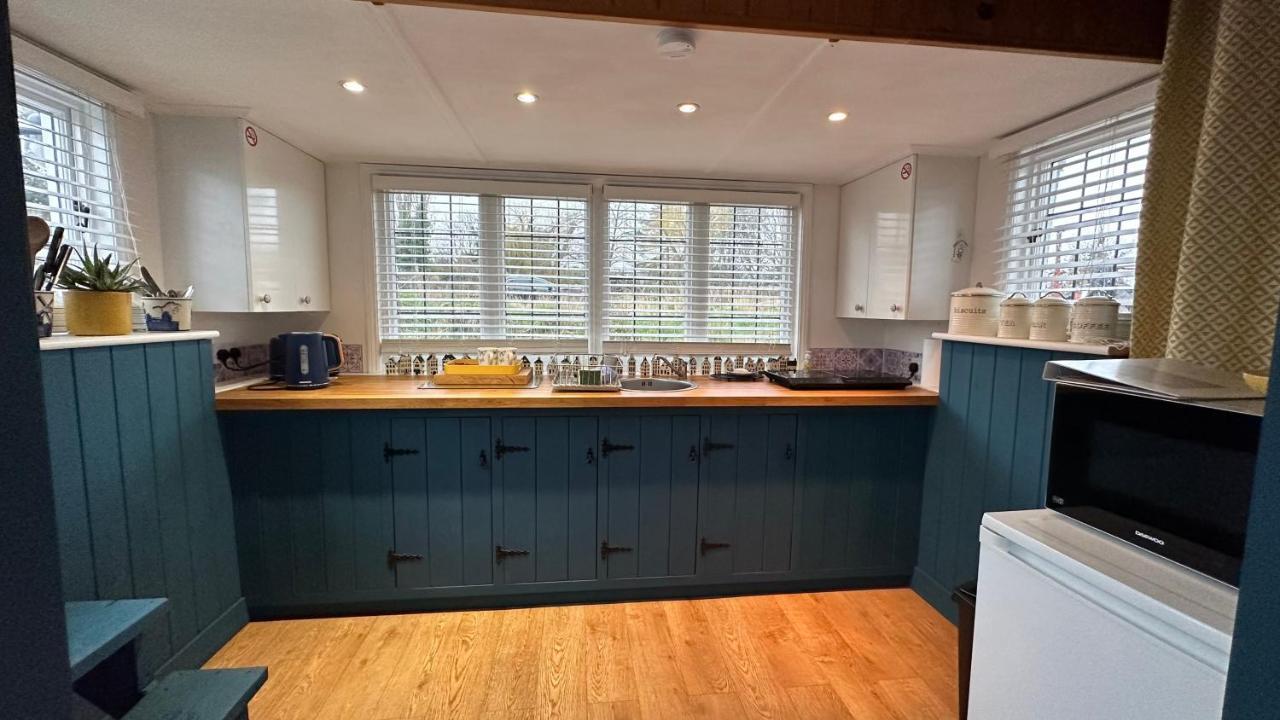 Toosey Lass - St Osyth Creek Saint Osyth المظهر الخارجي الصورة